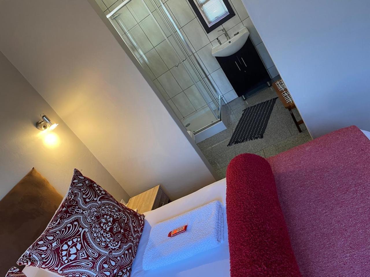 Klein Karoo Game Lodge Oudtshoorn