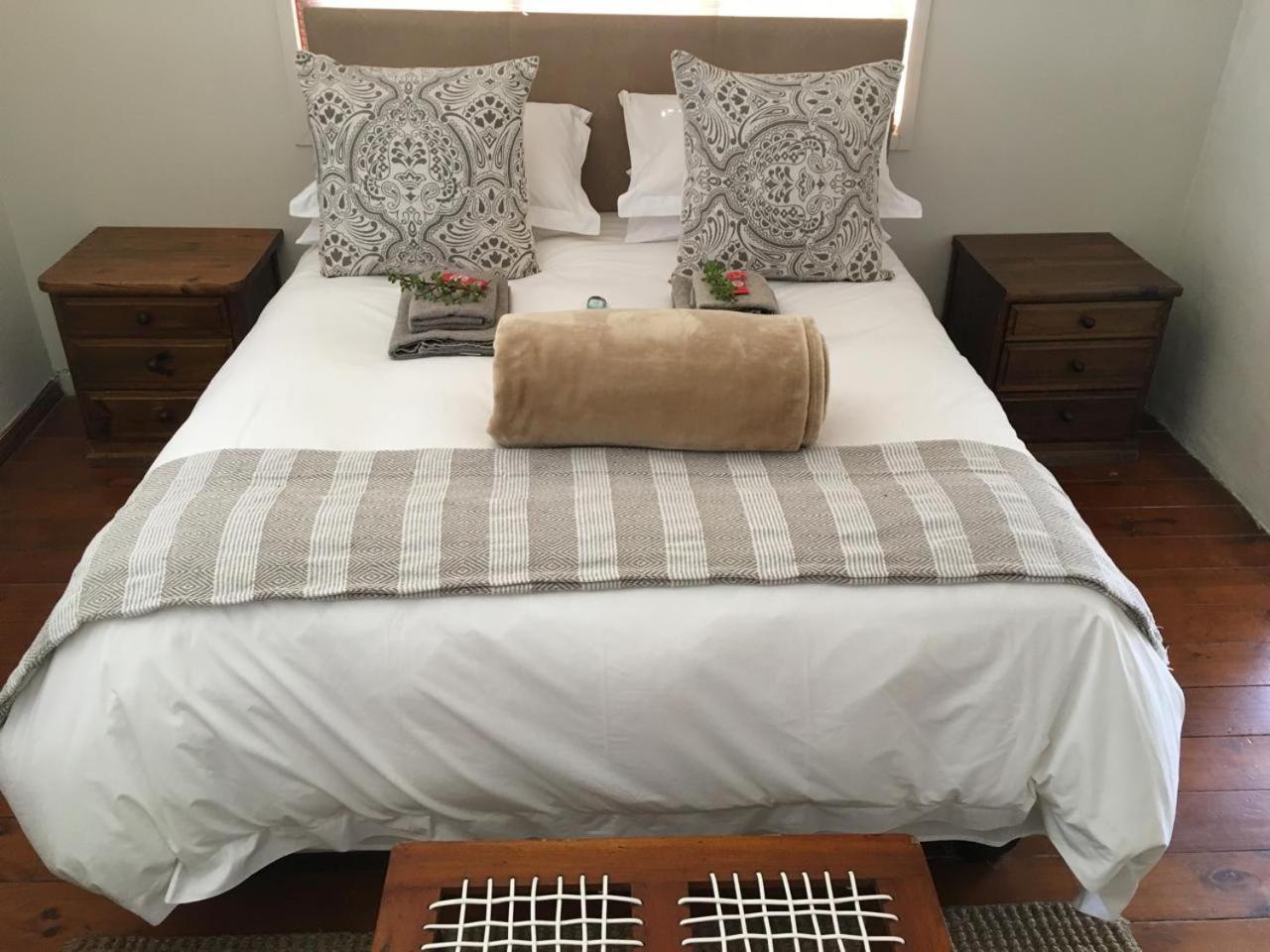 Klein Karoo Game Lodge *